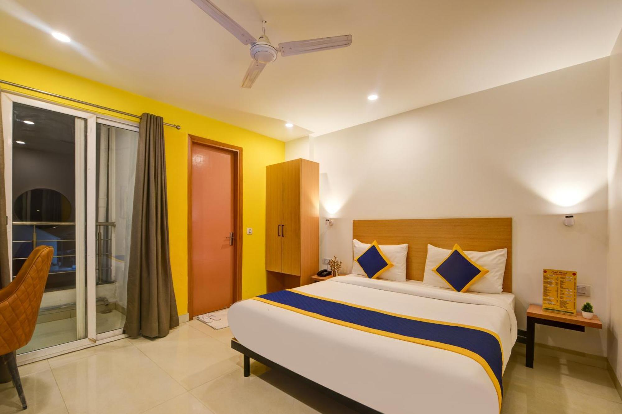 Aamantran Residency Hotel, Sohna Road, Sector 49, Gurugram Gurgaon Exterior photo