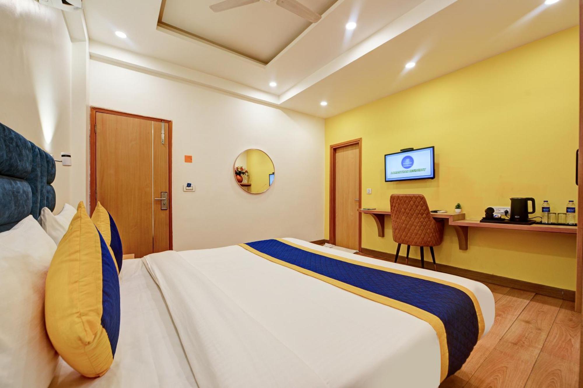 Aamantran Residency Hotel, Sohna Road, Sector 49, Gurugram Gurgaon Exterior photo